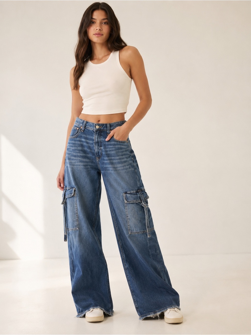 American Eagle Super High Rise Baggy Wide Leg Cargo Jeans Size 12 Stretch